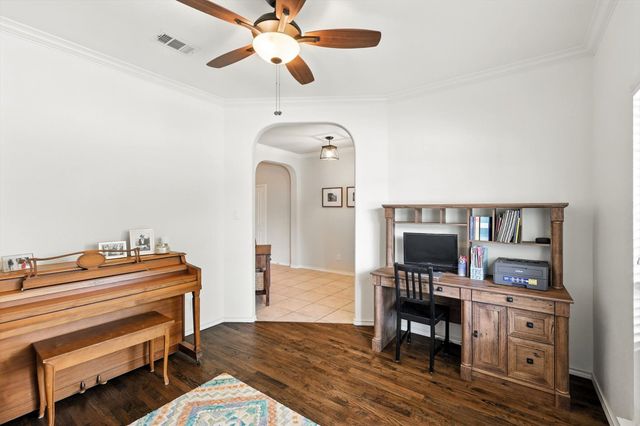 2209 Laurel Forest Drive, Fort Worth, TX 76177