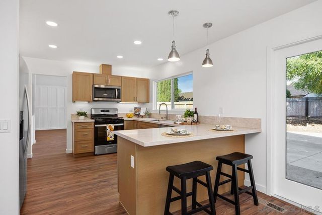 16821 Palmero Dr, San Diego, CA 92128