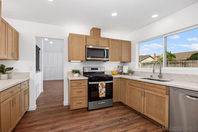 16821 Palmero Dr, San Diego, CA 92128