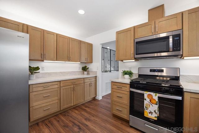 16821 Palmero Dr, San Diego, CA 92128