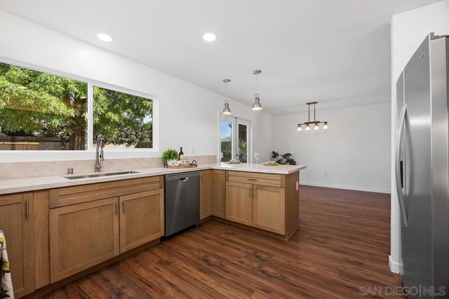 16821 Palmero Dr, San Diego, CA 92128