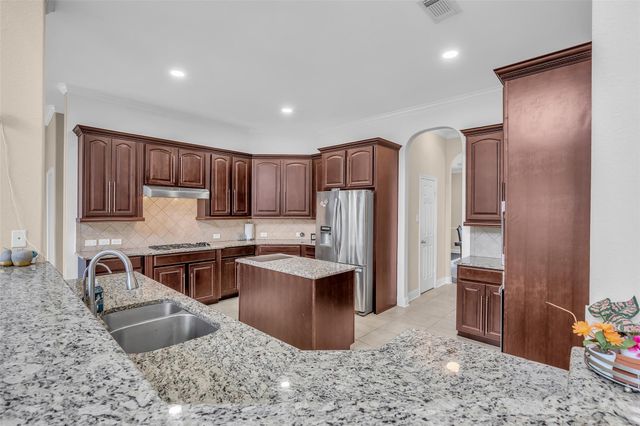 3314 Sussex Way, Friendswood, TX 77546