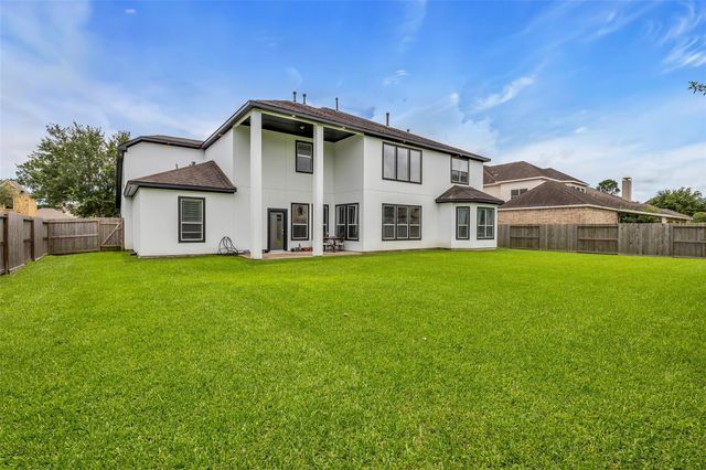 3314 Sussex Way, Friendswood, TX 77546
