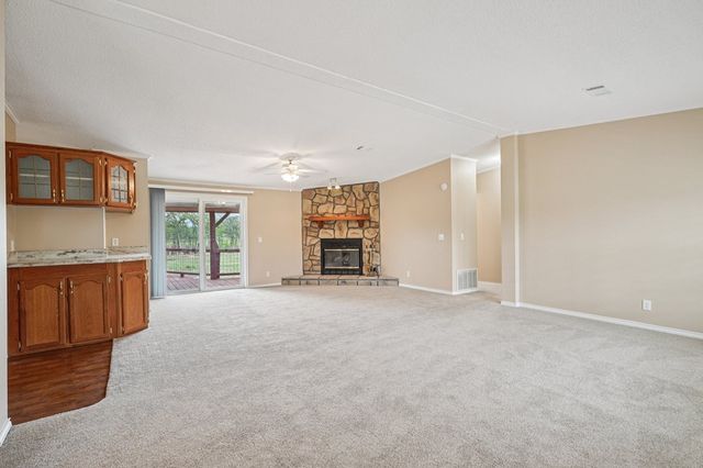 250 Wharton Rd, Kerrville, TX 78028