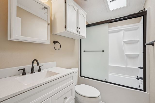 250 Wharton Rd, Kerrville, TX 78028