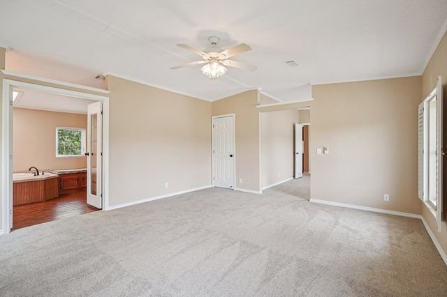 250 Wharton Rd, Kerrville, TX 78028
