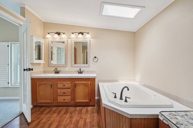 250 Wharton Rd, Kerrville, TX 78028