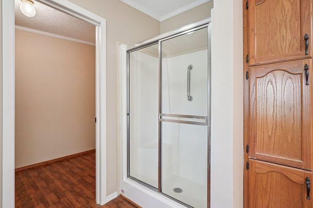 250 Wharton Rd, Kerrville, TX 78028