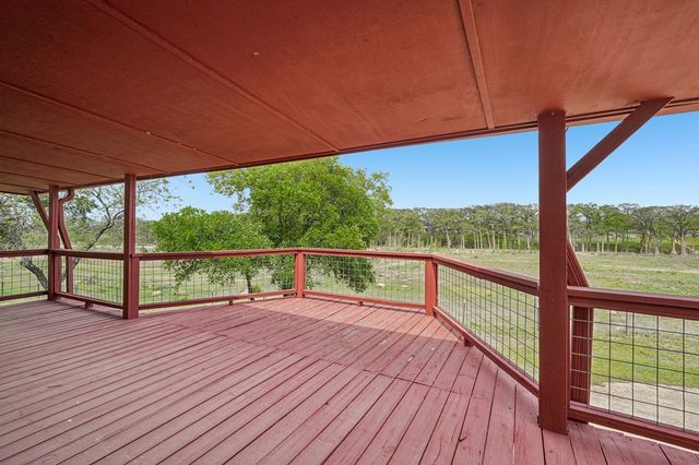 250 Wharton Rd, Kerrville, TX 78028