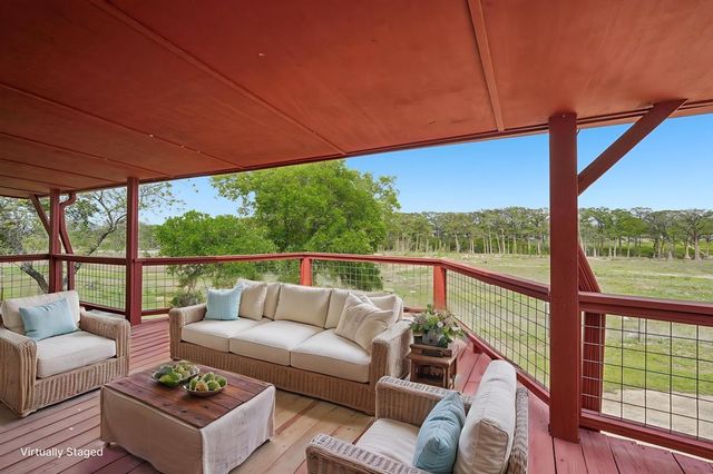 250 Wharton Rd, Kerrville, TX 78028