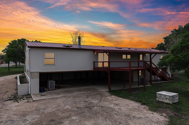 250 Wharton Rd, Kerrville, TX 78028