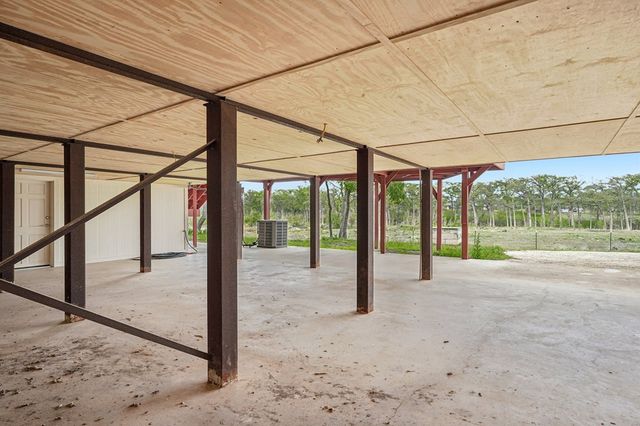 250 Wharton Rd, Kerrville, TX 78028