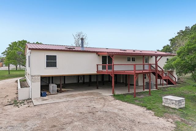 250 Wharton Rd, Kerrville, TX 78028