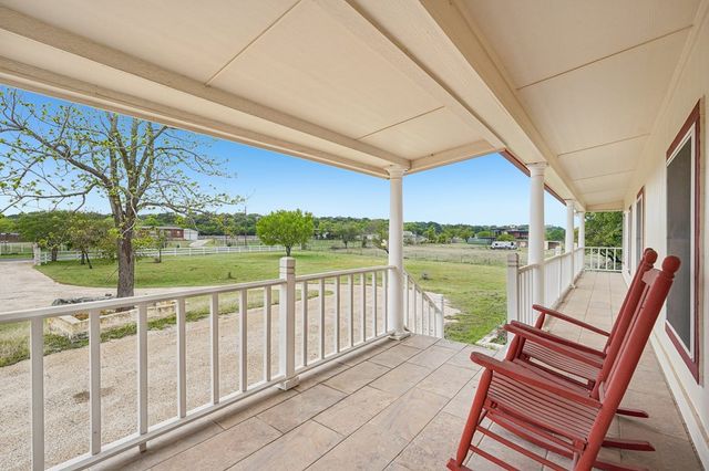 250 Wharton Rd, Kerrville, TX 78028