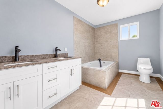152 N Benton Way, Los Angeles, CA 90026