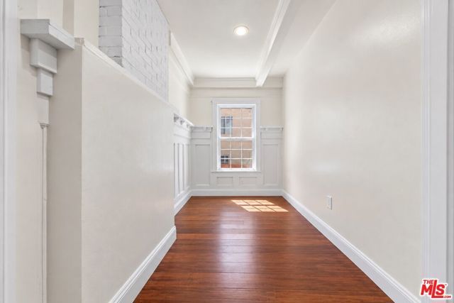 152 N Benton Way, Los Angeles, CA 90026