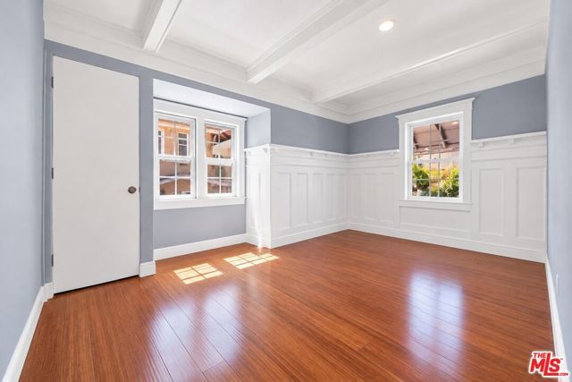 152 N Benton Way, Los Angeles, CA 90026