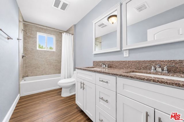152 N Benton Way, Los Angeles, CA 90026
