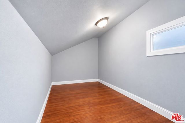 152 N Benton Way, Los Angeles, CA 90026