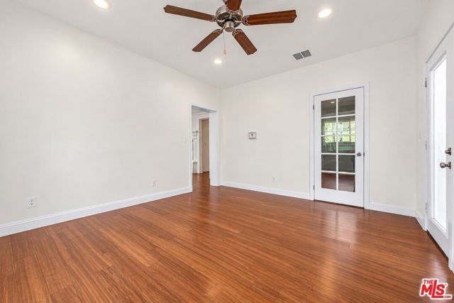 152 N Benton Way, Los Angeles, CA 90026