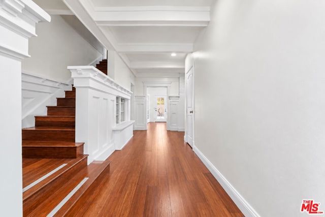 152 N Benton Way, Los Angeles, CA 90026