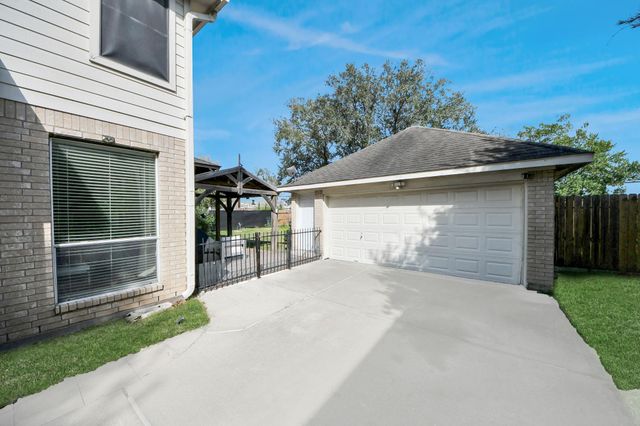 3515 Shadowside Court, Houston, TX 77082