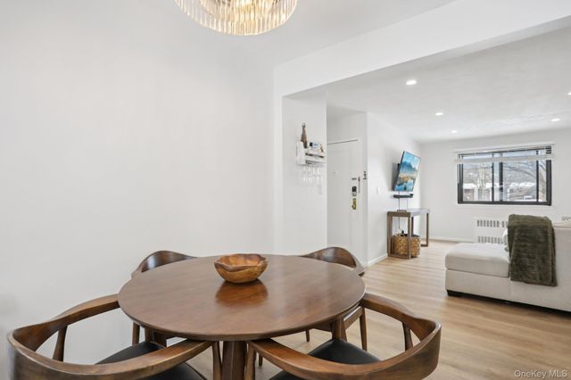 23 Lawrence Drive A, White Plains, NY 10603