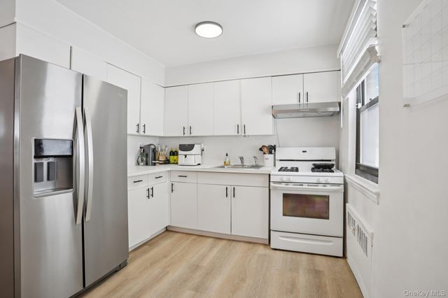 23 Lawrence Drive A, White Plains, NY 10603