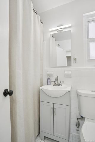 23 Lawrence Drive A, White Plains, NY 10603