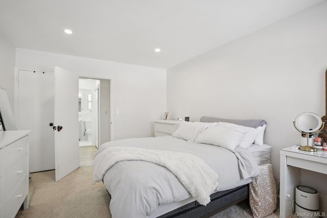 23 Lawrence Drive A, White Plains, NY 10603