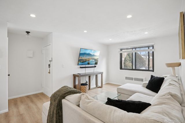 23 Lawrence Drive A, White Plains, NY 10603