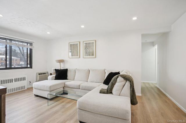 23 Lawrence Drive A, White Plains, NY 10603