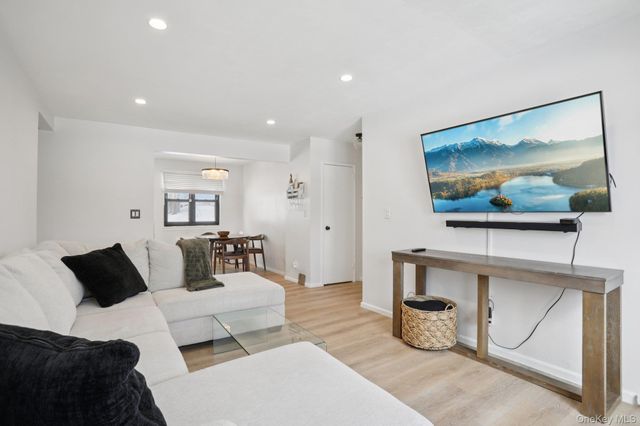 23 Lawrence Drive A, White Plains, NY 10603