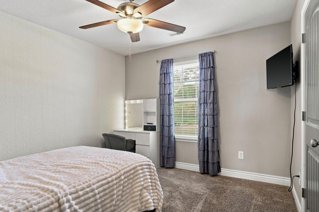 2304 CONTESSA LP, Columbia, MO 65202