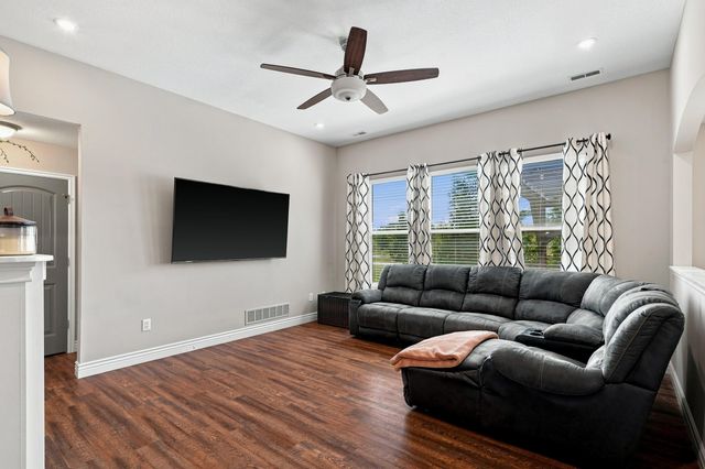 2304 CONTESSA LP, Columbia, MO 65202