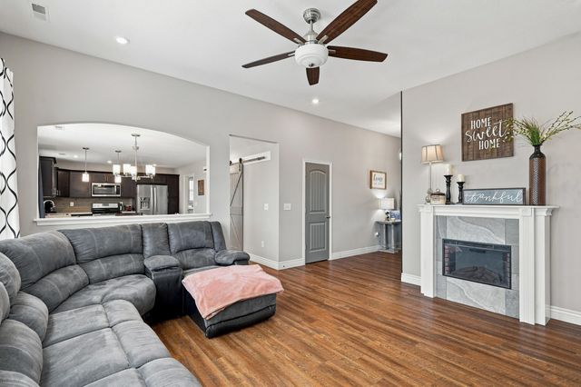 2304 CONTESSA LP, Columbia, MO 65202