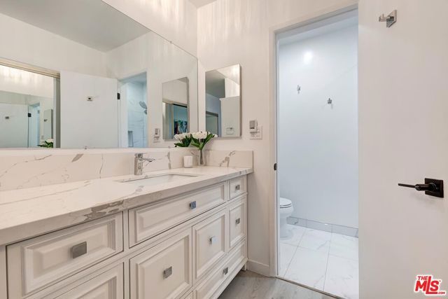 5376 Fairview Boulevard 102, Los Angeles, CA 90056