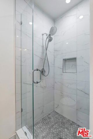 5376 Fairview Boulevard 102, Los Angeles, CA 90056