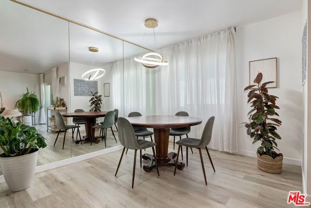 5376 Fairview Boulevard 102, Los Angeles, CA 90056