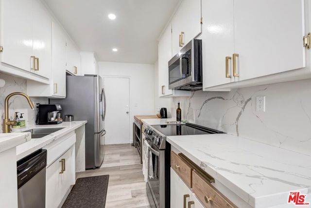 5376 Fairview Boulevard 102, Los Angeles, CA 90056
