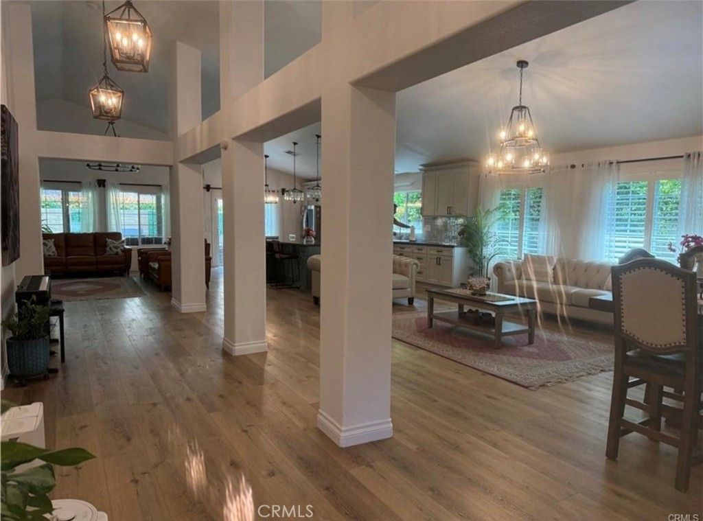 328 Selkirk, Corona, CA 92881