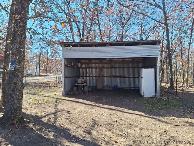 14 Hopi Lane, Checotah, OK 74426