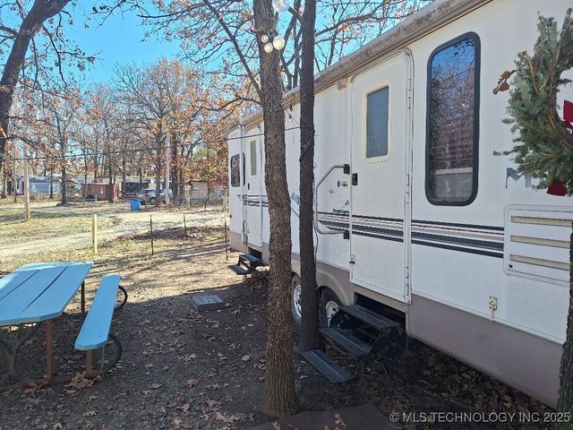 14 Hopi Lane, Checotah, OK 74426