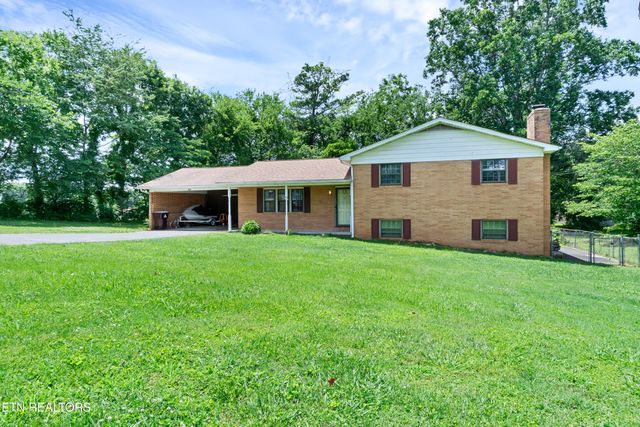 898 W Cunningham St, Alcoa, TN 37701