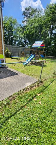 898 W Cunningham St, Alcoa, TN 37701