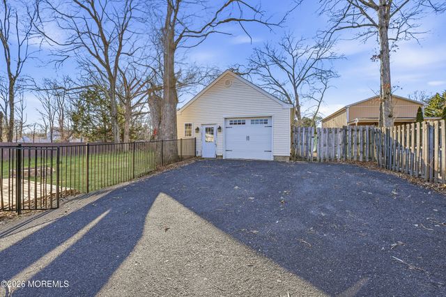 542 Burke Road, Jackson, NJ 08527