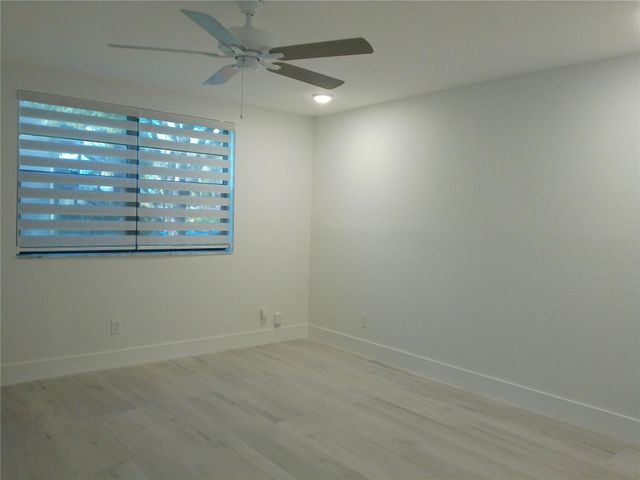 6085 N Sabal Palm Boulevard 109, Tamarac, FL 33319