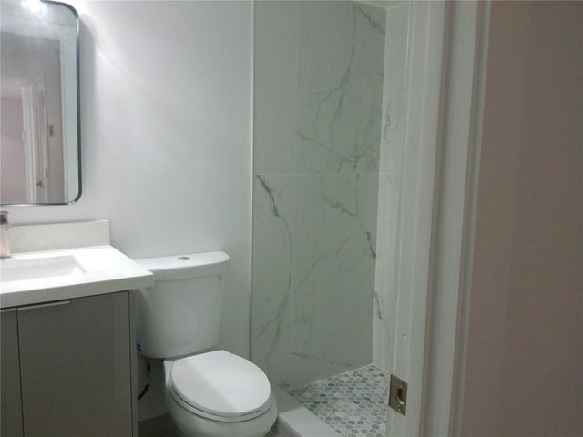 6085 N Sabal Palm Boulevard 109, Tamarac, FL 33319