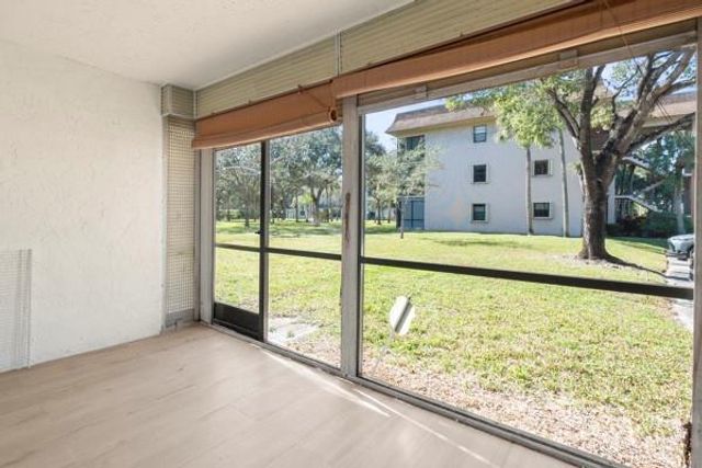 6085 N Sabal Palm Boulevard 109, Tamarac, FL 33319