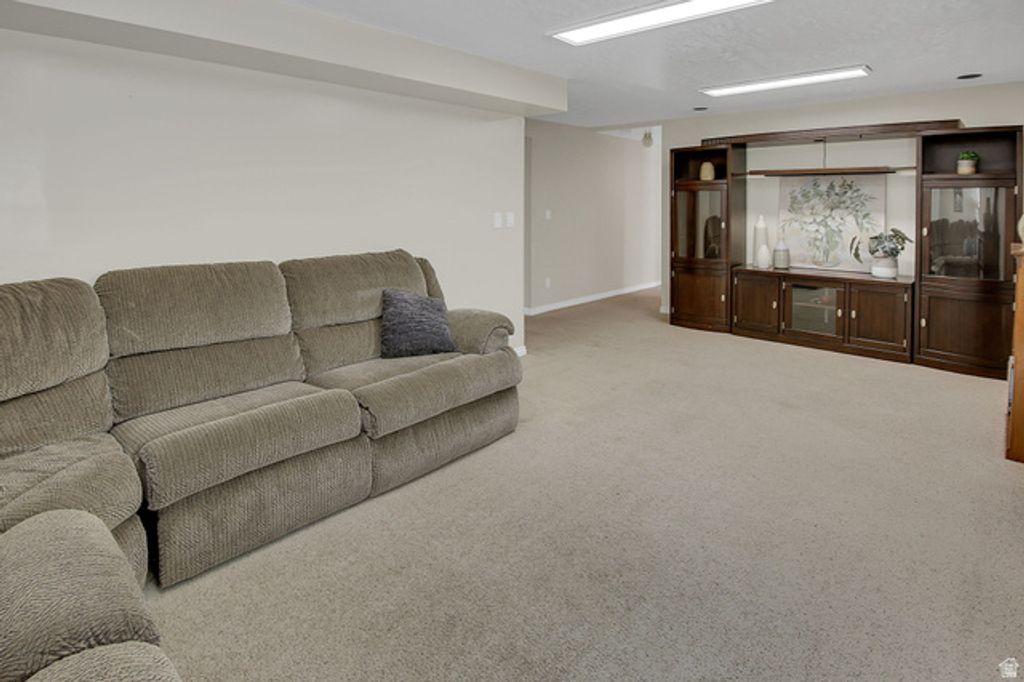 Image 20 of property listing at 1316 S 150 E, Kaysville, UT 84037